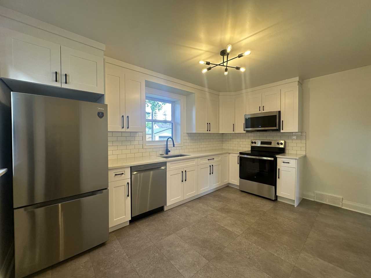 796 Dudley Ave - Photo 2 of 15