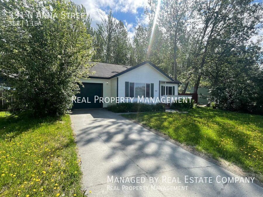 331 Anna St N - Photo 2 of 17
