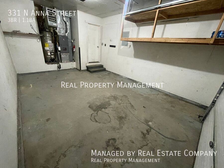 331 Anna St N - Photo 7 of 17