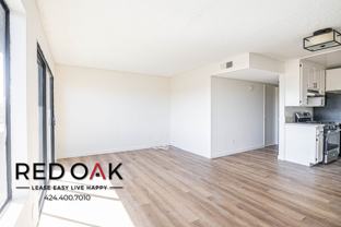 11817 Victory Blvd - Photo 1 of 1