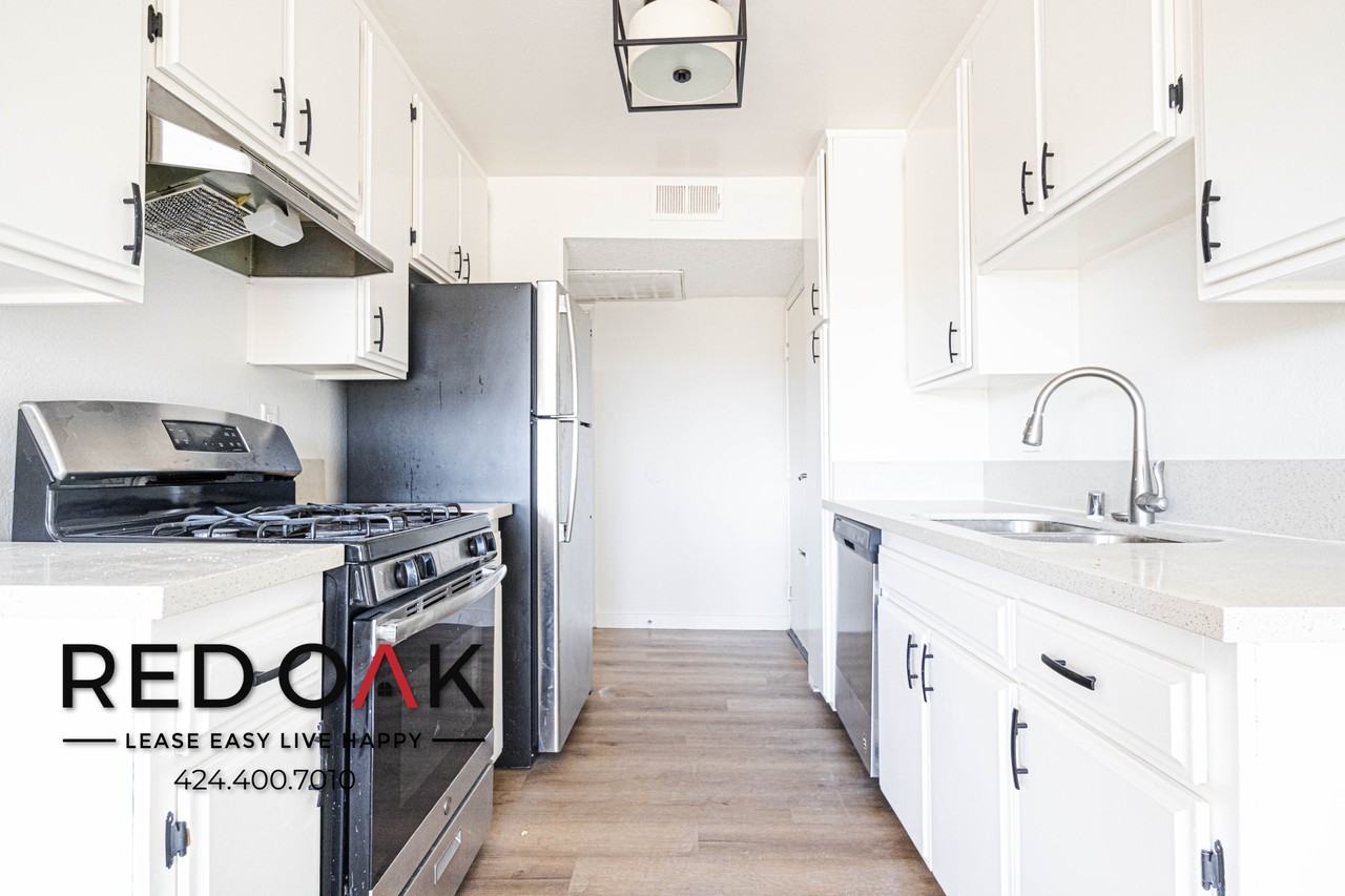 11823 Victory Blvd #214 - Photo 3 of 34