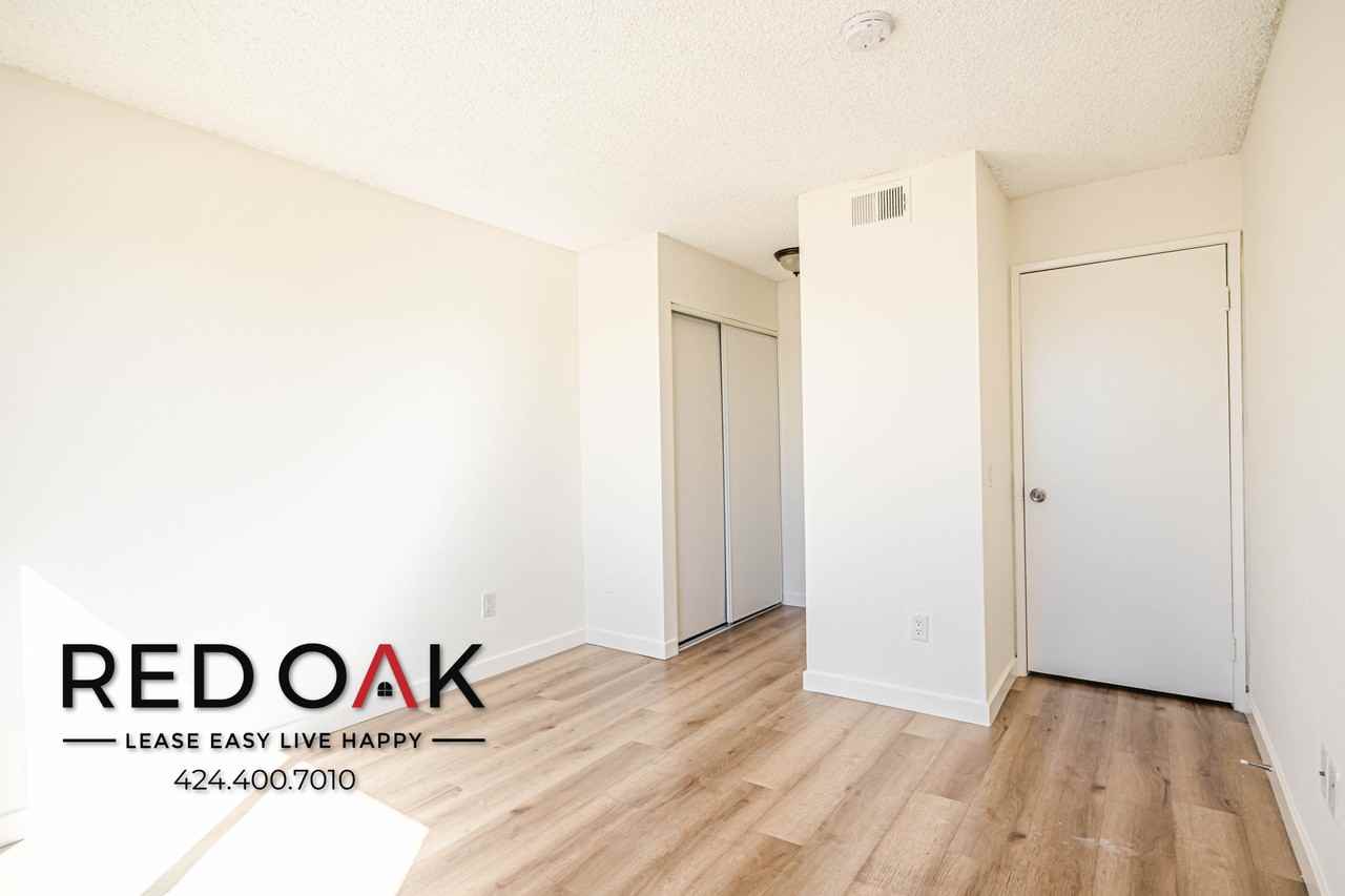 11823 Victory Blvd #214 - Photo 7 of 34