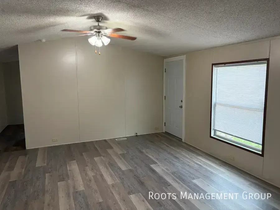 304 E 18th Pl #123 - Photo 3 of 18