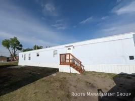 featured image of 700 E 6th St #104
