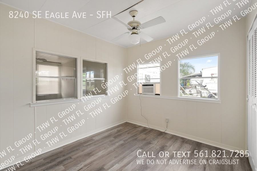 8240 Se Eagle Ave #SFH - Photo 4 of 11