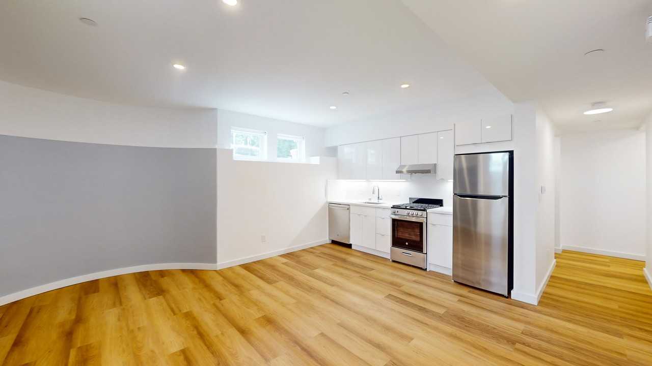 3097 Washington St #27 - Photo 4 of 13
