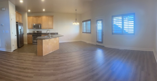 645 E Wyngate Pointe Ln - Photo 3 of 20