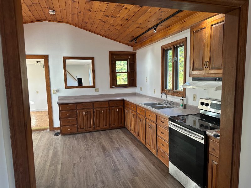 367 Gardiner Rd - Photo 3 of 8