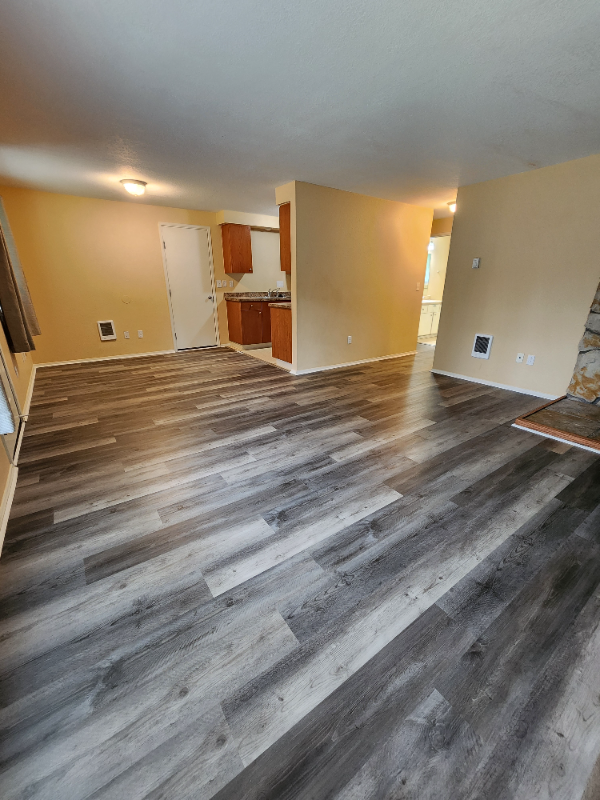 1409 Ne 143rd Ave - Photo 4 of 14