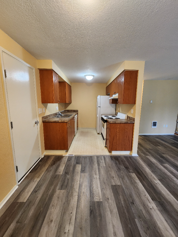 1409 Ne 143rd Ave - Photo 6 of 14
