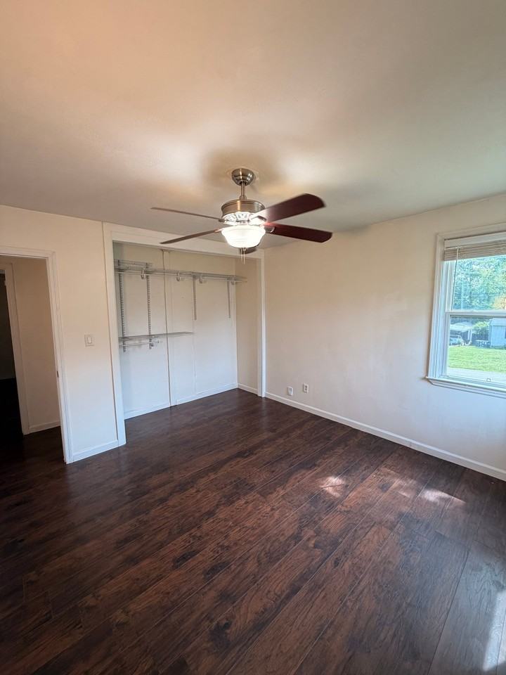 192 Fletcher Ct - Photo 4 of 9