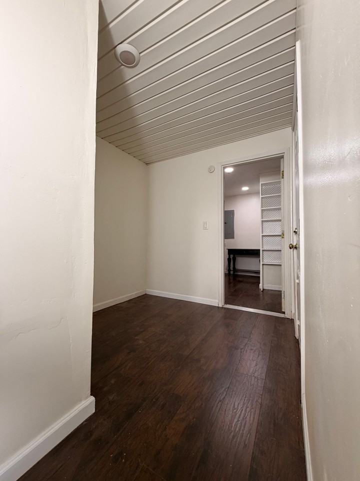 192 Fletcher Ct - Photo 5 of 9