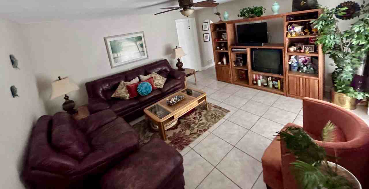 426 Tangerine Ave - Photo 4 of 9