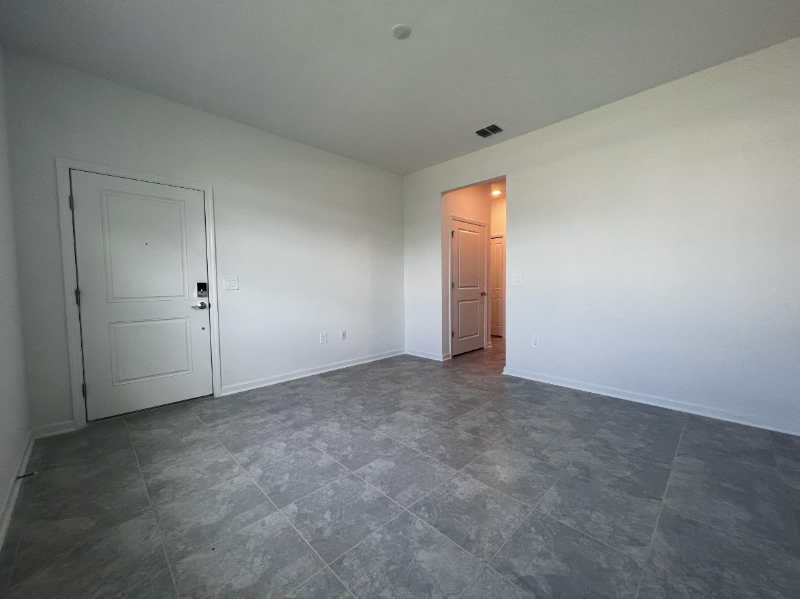 784 Daring Dr - Photo 2 of 12