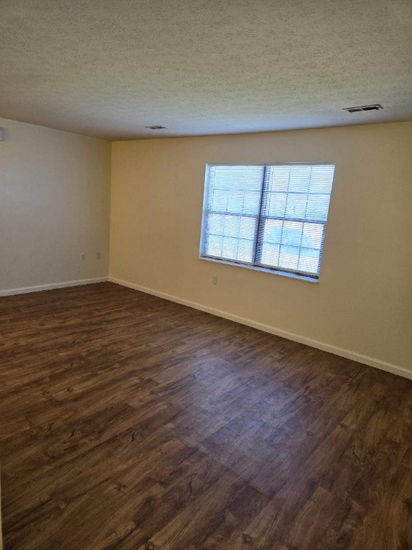 27 Scioto Dr #C - Photo 2 of 10