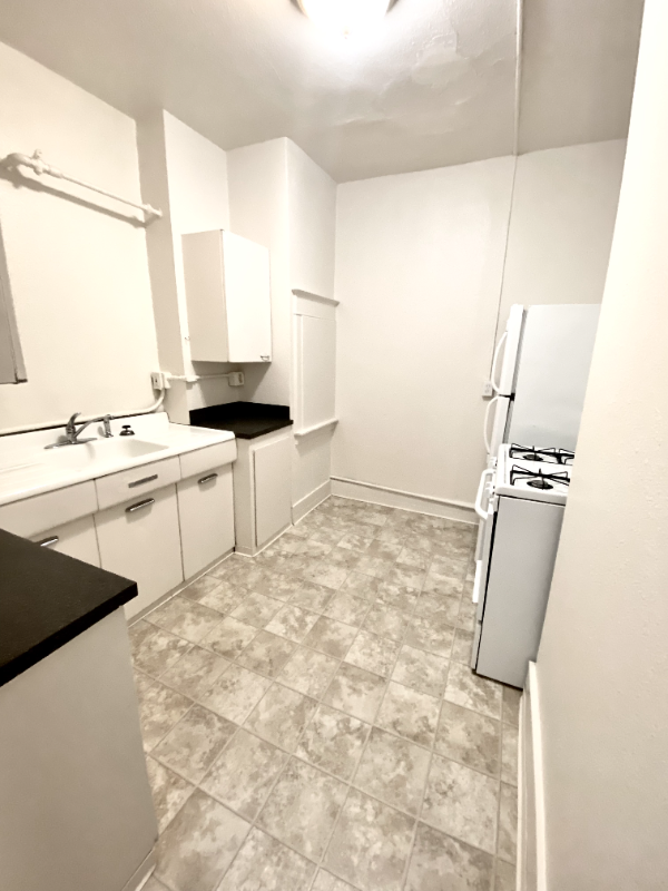 816 S 8th St #104 - Photo 6 of 19