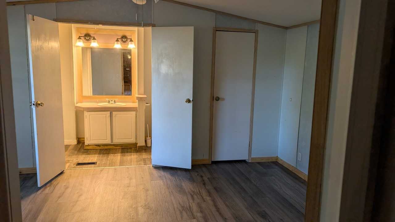 917 Kate Lowe Rd - Photo 5 of 15