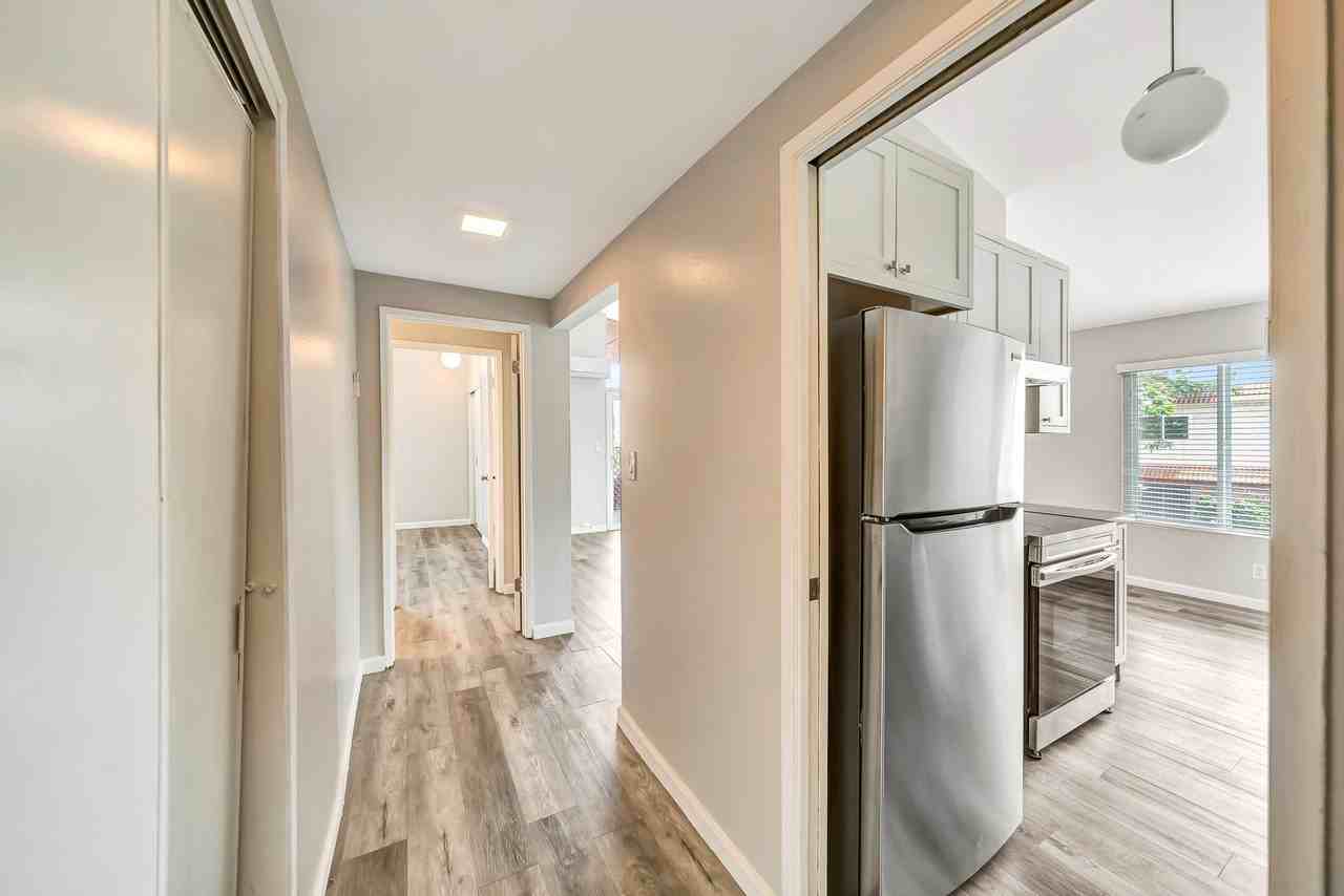 1751 Colby Ave #4 - Photo 5 of 35