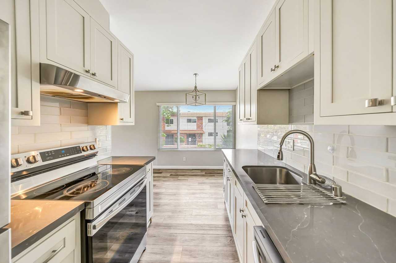 1751 Colby Ave #4 - Photo 6 of 35