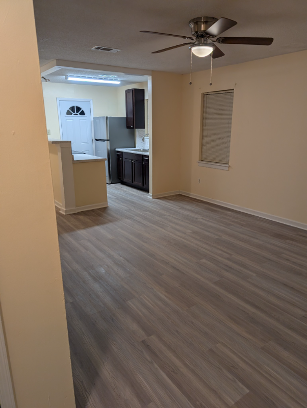 6249 S Hampton Dr - Photo 6 of 17