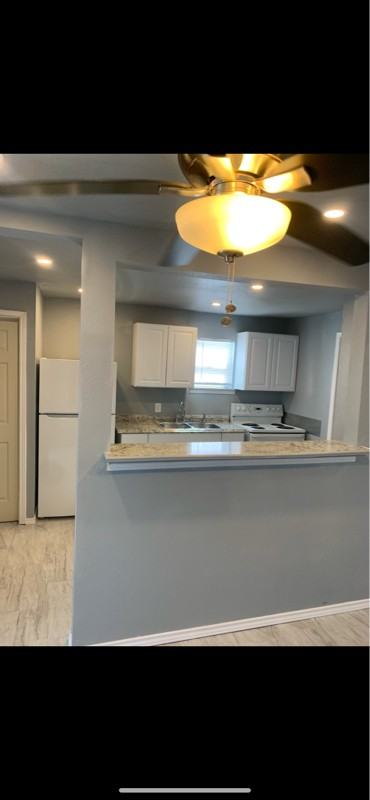 2113 Saladia St - Photo 2 of 7