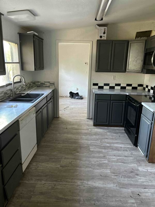341 Wonder Dr #4 - Photo 2 of 4