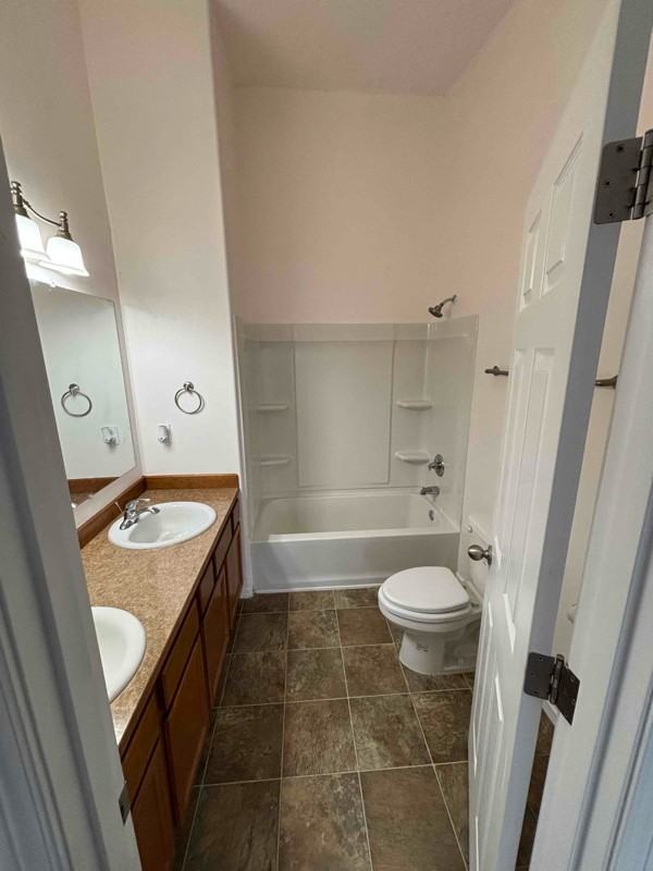 2382 E 64th Ave - Photo 5 of 11