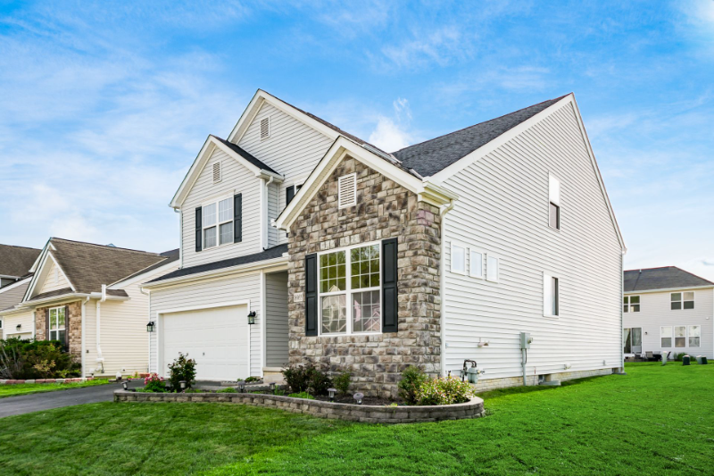 8865 Sweetshade Dr - Photo 4 of 50