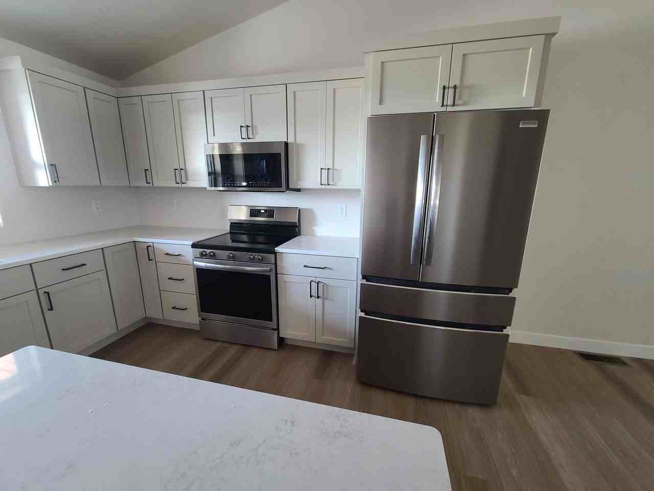 423 Founders Way - Photo 3 of 22