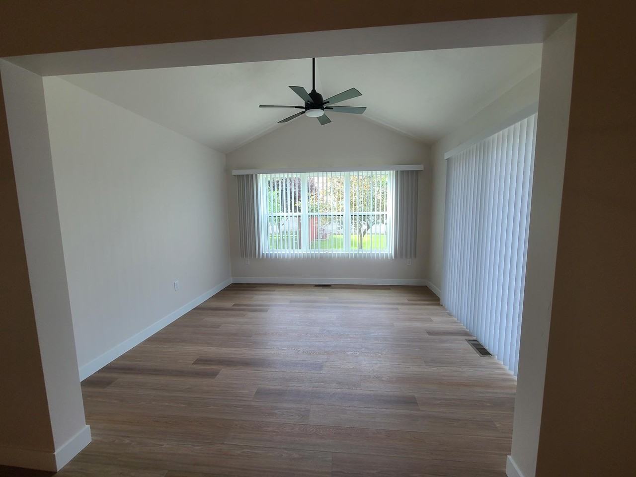 423 Founders Way - Photo 6 of 22