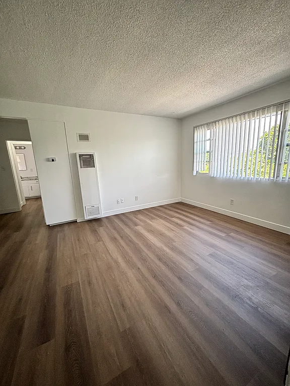 9361 Cellini Ave #6 - Photo 2 of 15