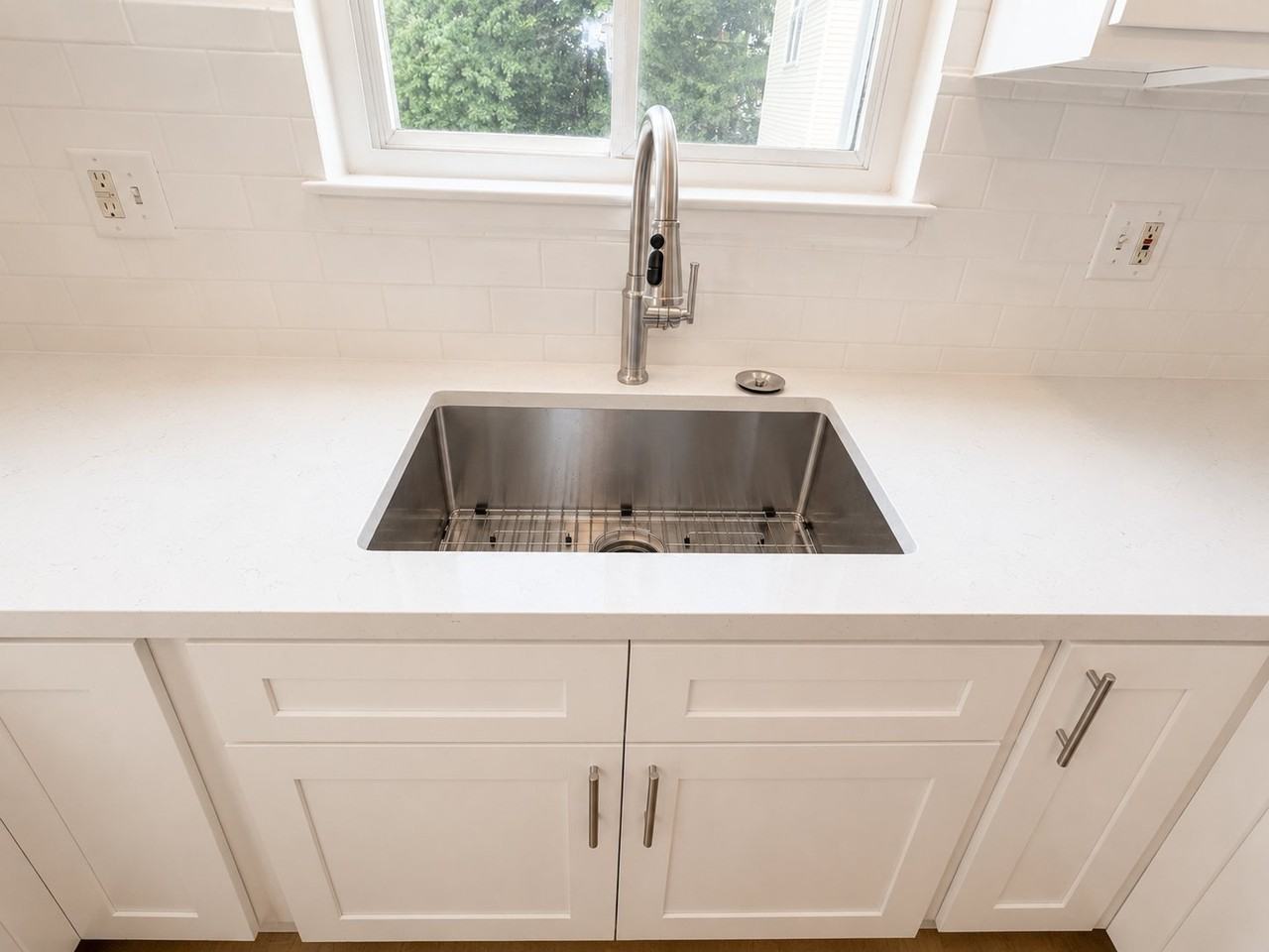 290 Washington St #4 - Photo 4 of 16