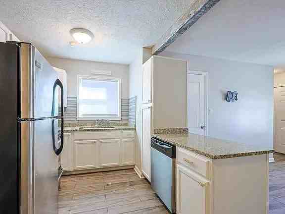 718 Juniper Dr #A - Photo 5 of 13