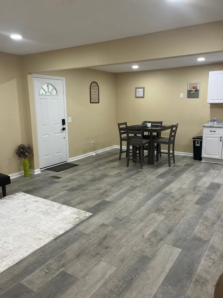 1016 Flamingo Dr - Photo 4 of 10