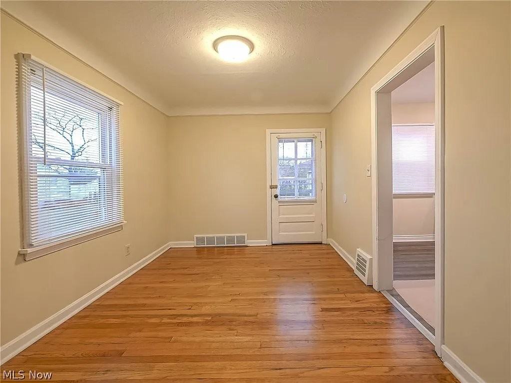 21151 Fuller Ave ##Oh - Photo 2 of 20