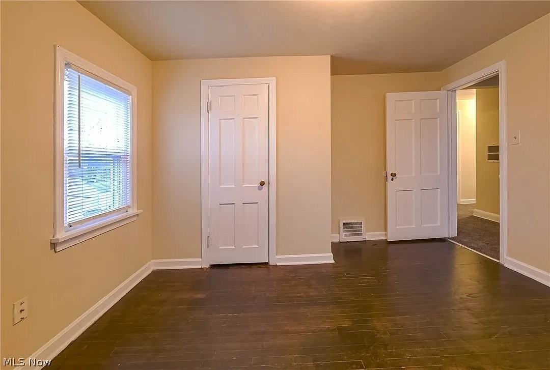 21151 Fuller Ave ##Oh - Photo 7 of 20