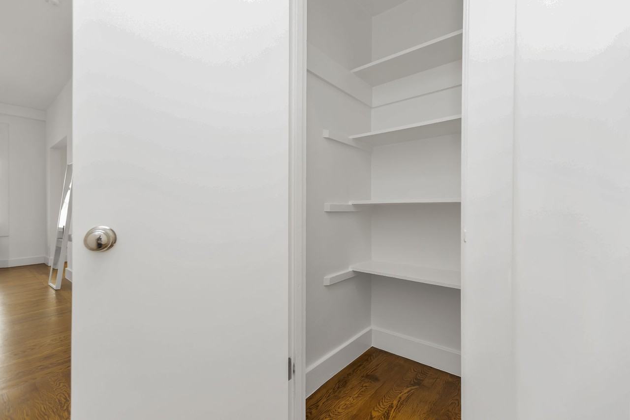 1405 Franklin - Photo 6 of 29