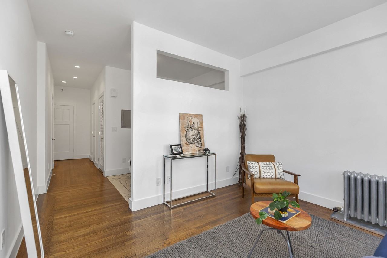 1405 Franklin - Photo 7 of 29