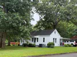 featured image of 203 Seymore Ave