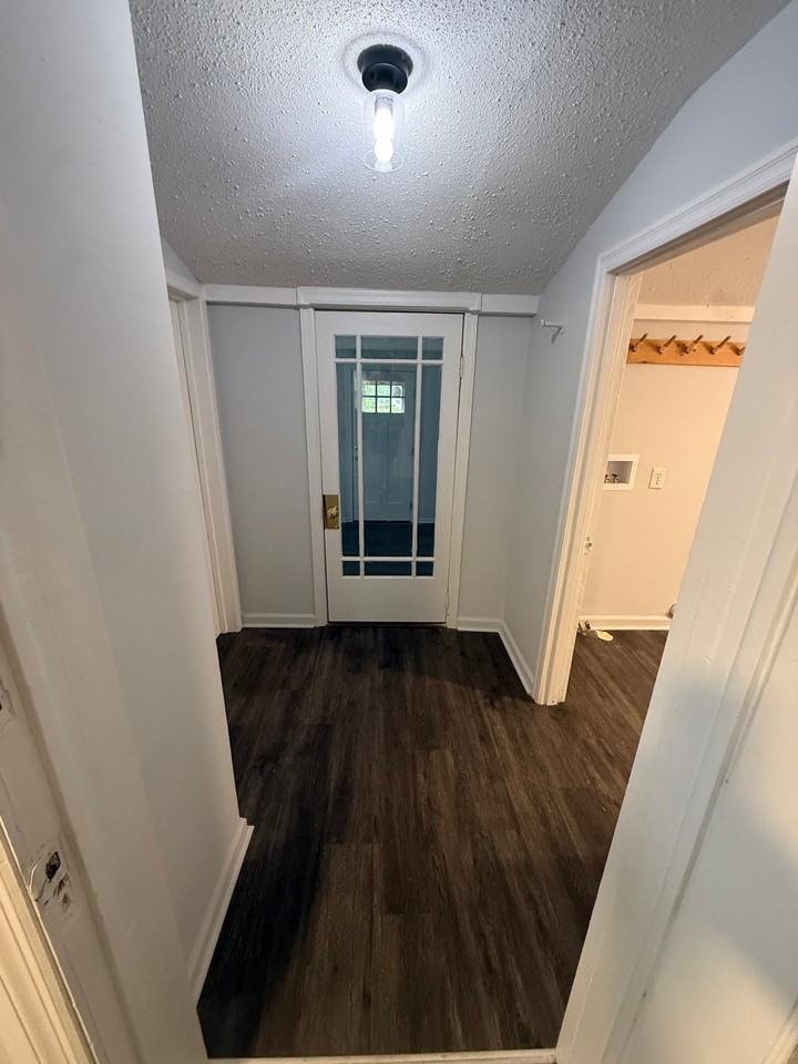 203 Seymore Ave - Photo 6 of 19