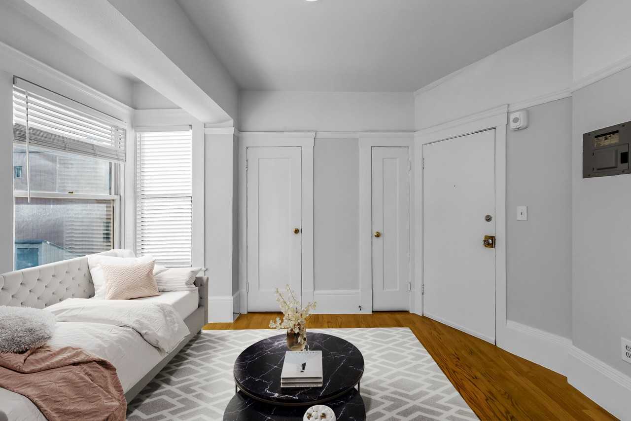 635 Ellis - Photo 2 of 27