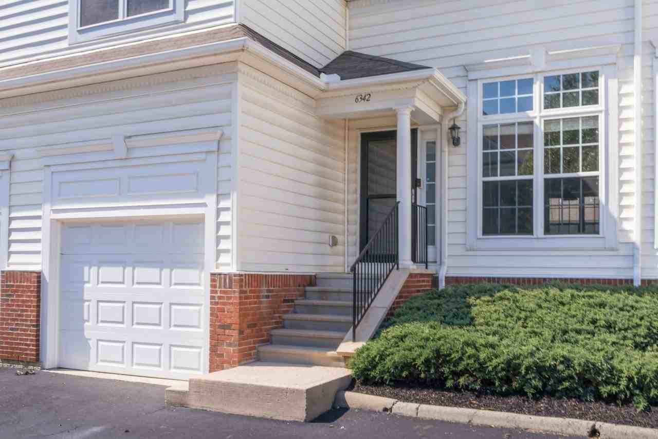 6342 Downwing Ln - Photo 5 of 39