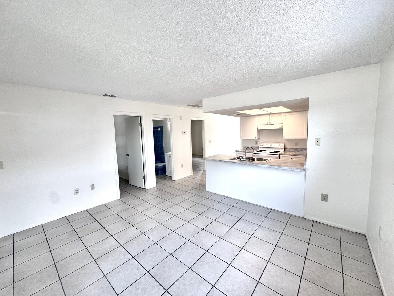 4116 62nd St W - Photo 3 of 10