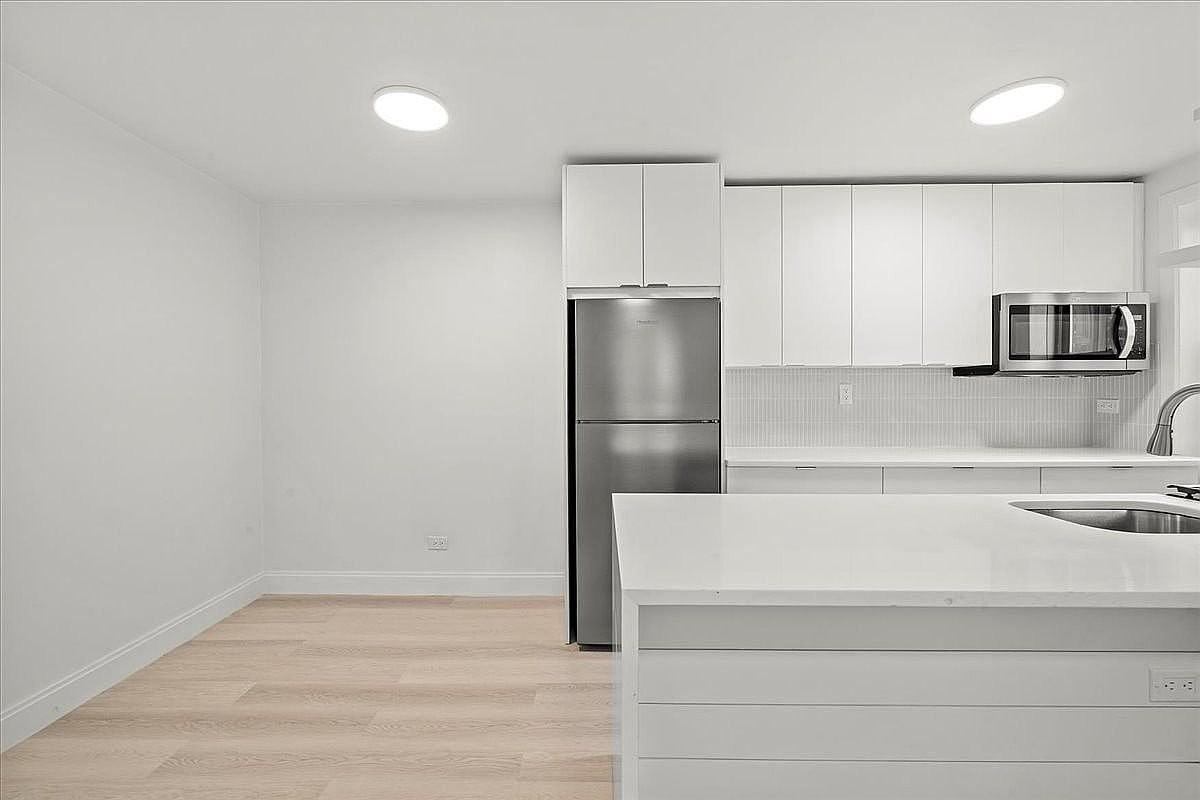 3260 Netherland Ave #5C - Photo 3 of 12