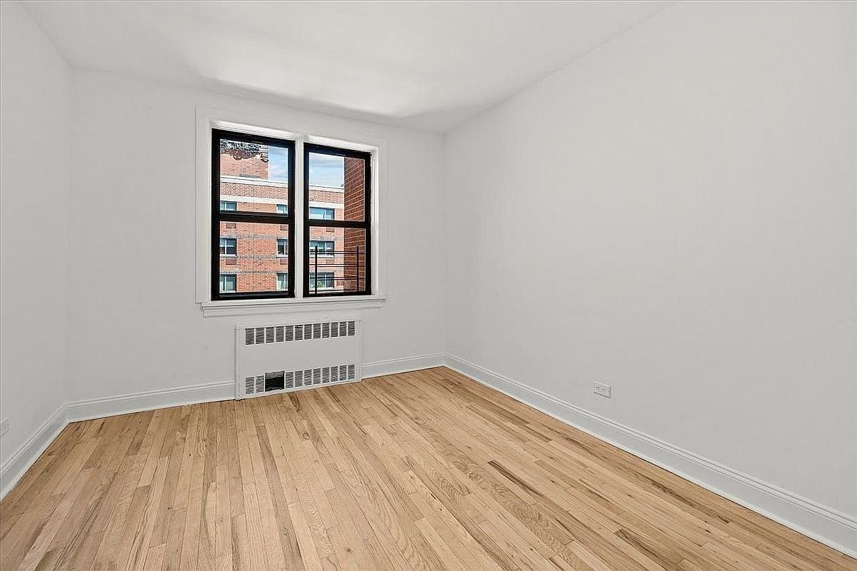 3260 Netherland Ave #5C - Photo 4 of 12