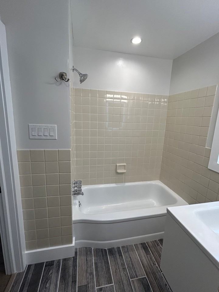 1135 Agnew Dr - Photo 5 of 10