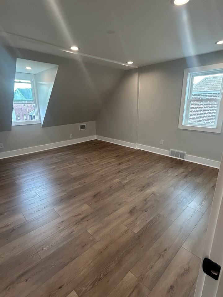 1135 Agnew Dr - Photo 7 of 10