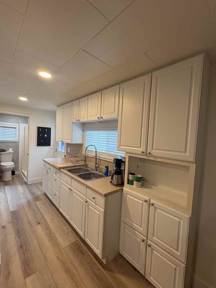 1718 Nw Crouch St - Photo 5 of 11