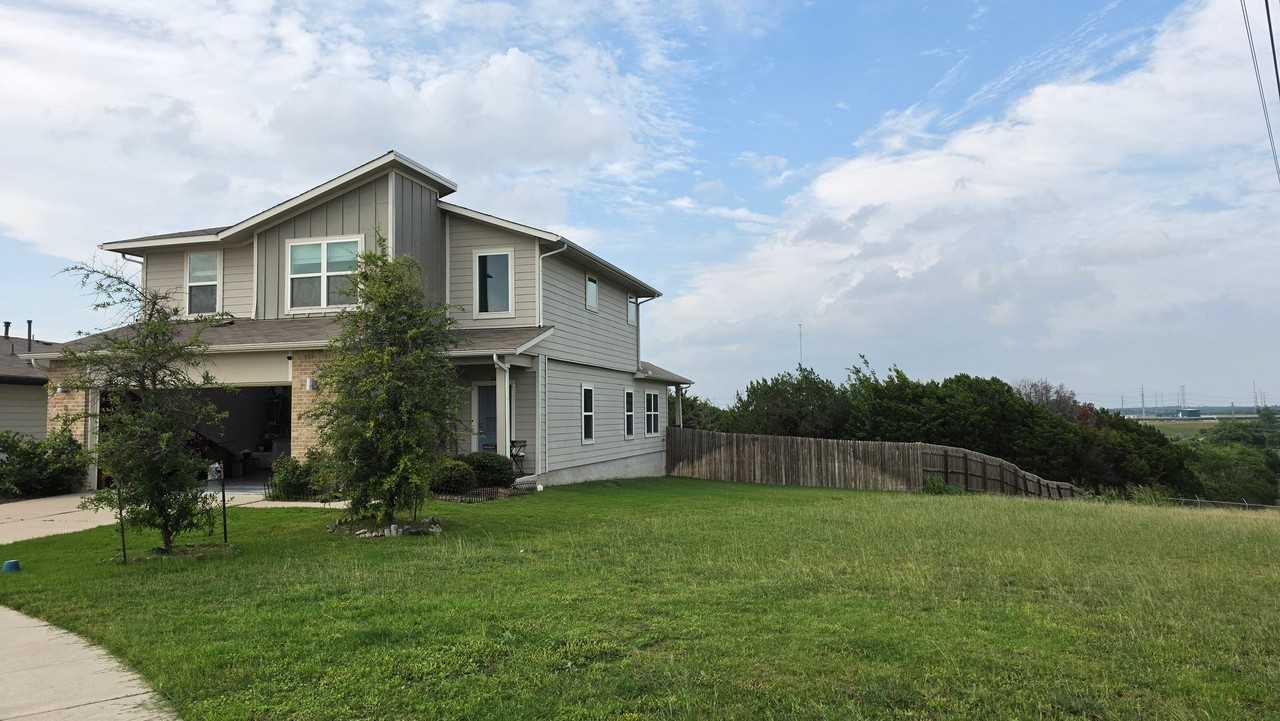 8340 Mimi Ln - Photo 3 of 21