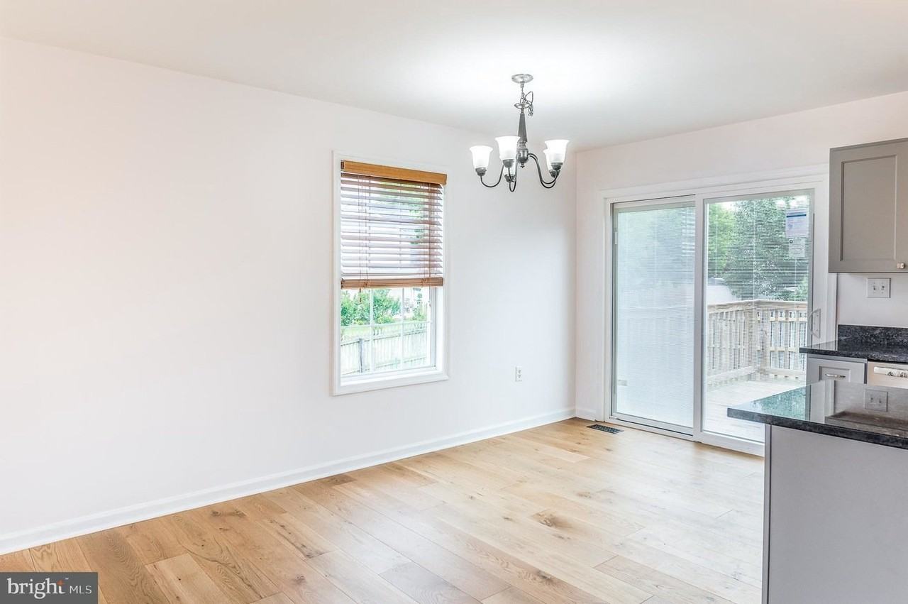 28 Roger Ct - Photo 6 of 17